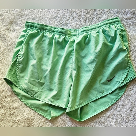 Nike Women's Tempo Brief-Lined Running Shorts Spring Green Size S - Picture 1 of 9